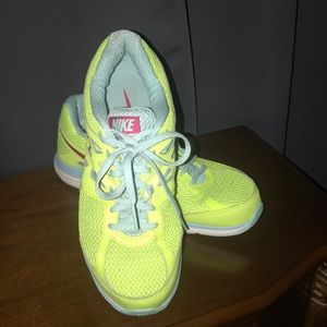 Nike Women’s Dual Fusion Lite